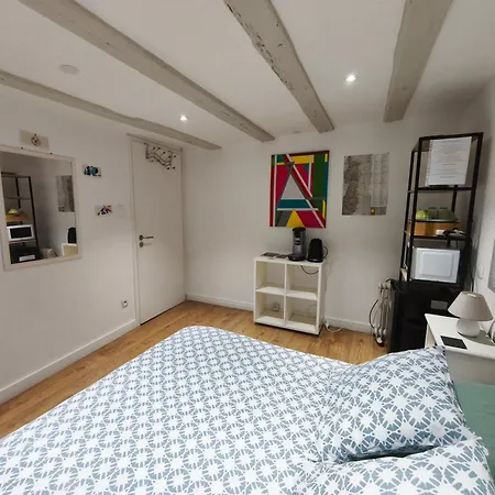 - Centre Historique - Salle D'eau Et Wc Prives Kapslový hotel